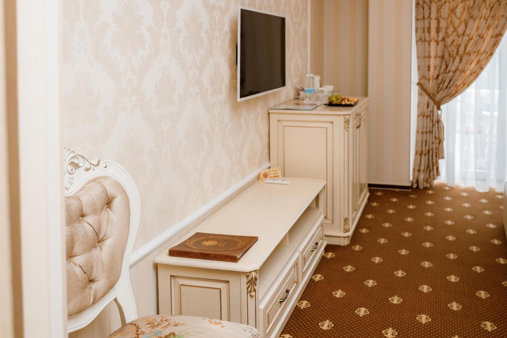 Chevalier Hotel & Spa Μπούκοβελ Εξωτερικό φωτογραφία